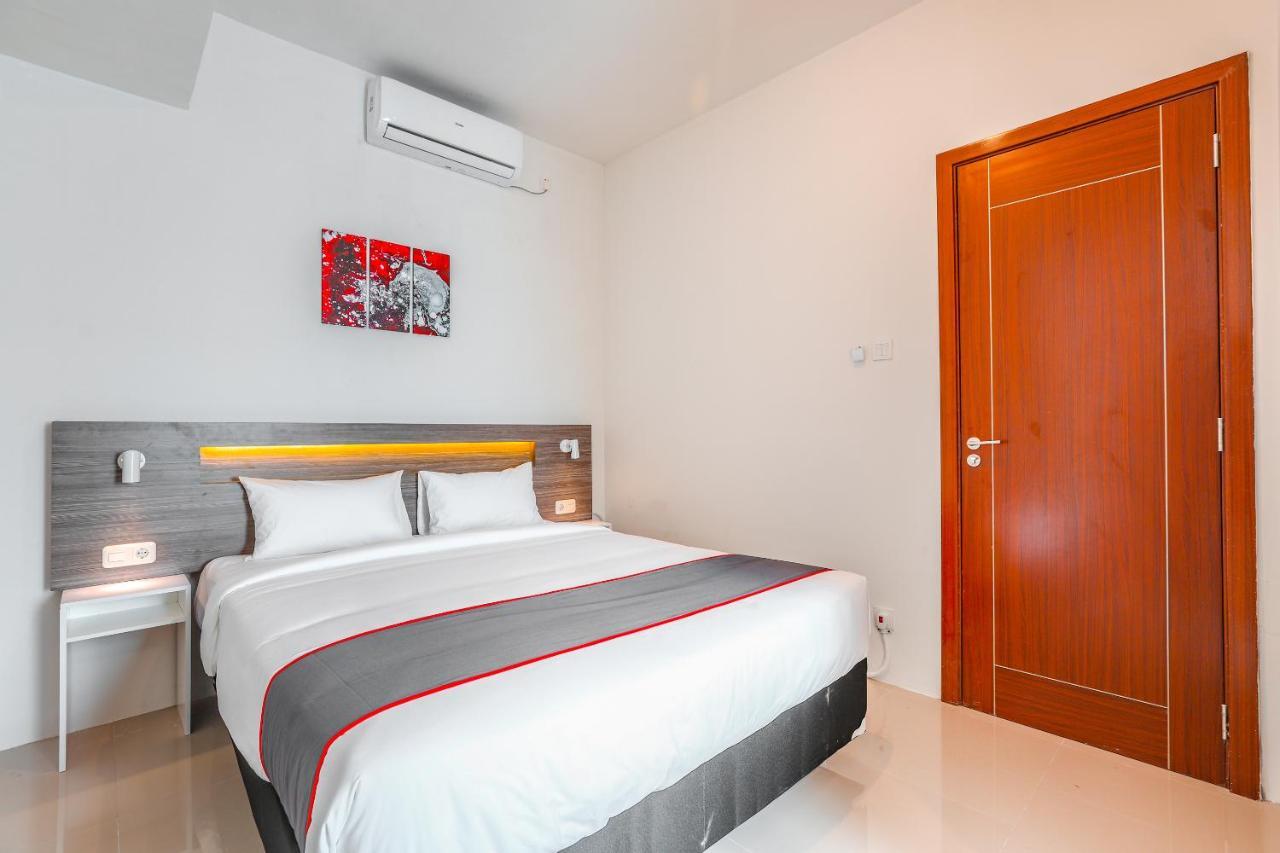 Super Oyo Collection O 16 Vittoria Residence Τζακάρτα Εξωτερικό φωτογραφία